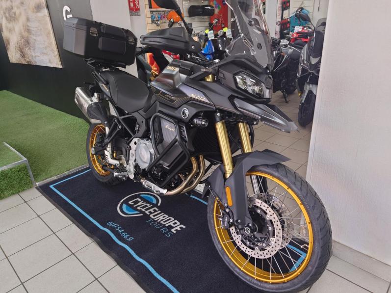 VOGE 900 DSX en stock !!