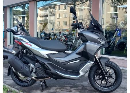 APRILIA SR 125 GT en promo -400€